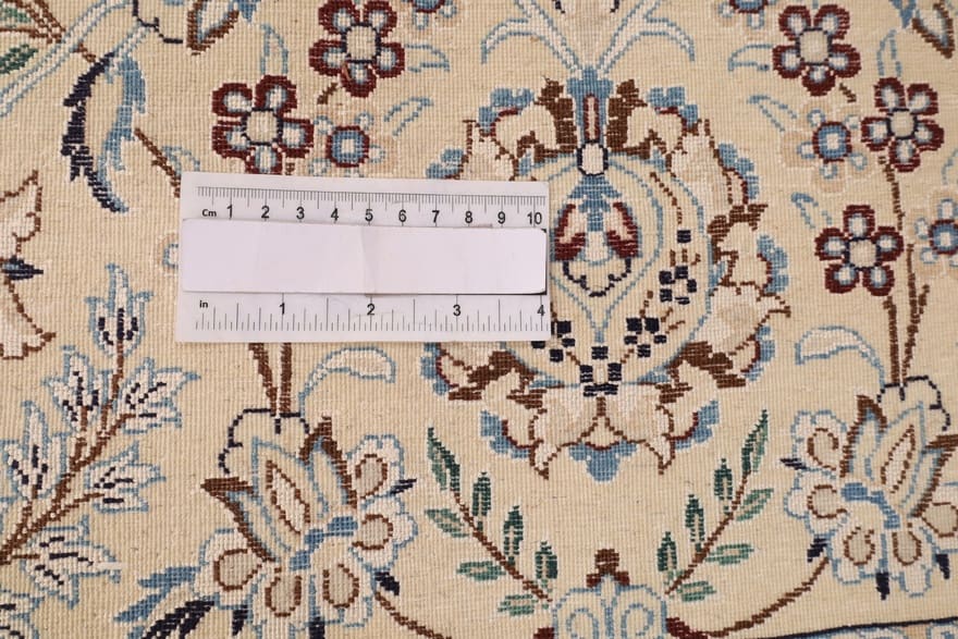 Handgeknüpfter Nain Perserteppich 365 × 252 cm