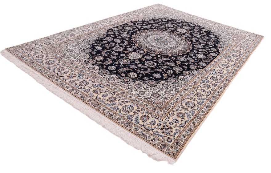 Nain Perserteppich aus Iran, 363 × 260 cm