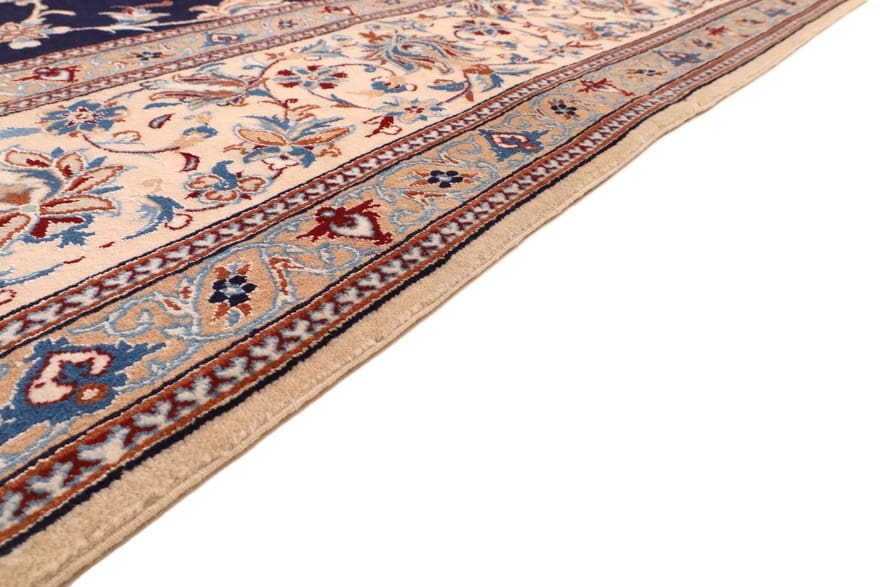 Handgeknüpfter Nain Perserteppich 345 × 247 cm