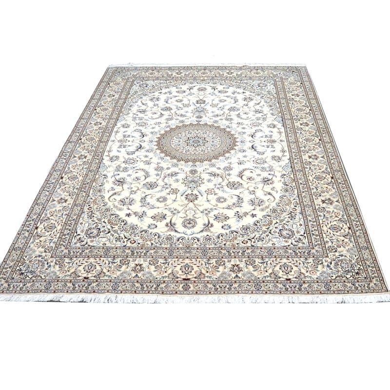 Nain Perserteppich aus Iran, 365 × 247 cm