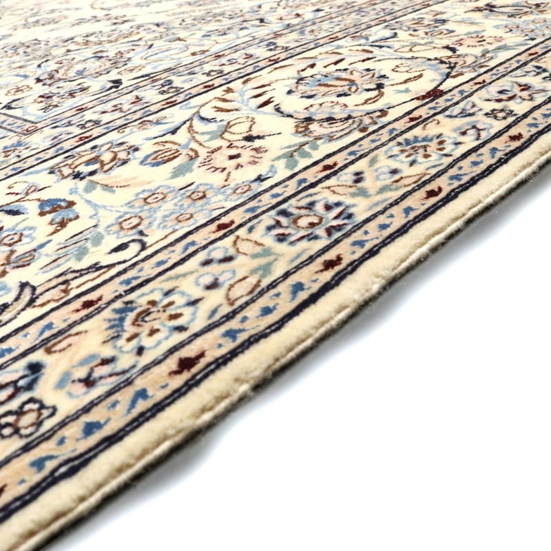 Nain Perserteppich aus Iran, 365 × 247 cm