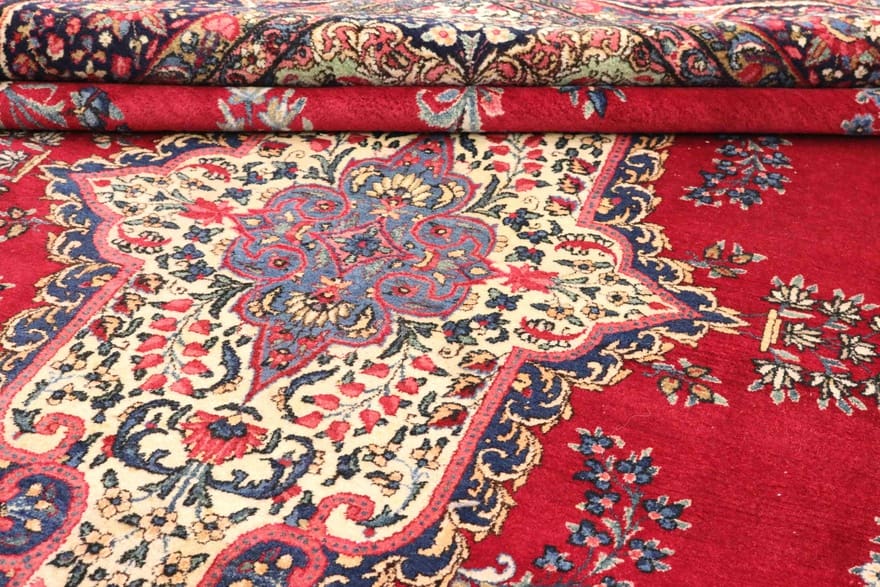 Handgeknüpfter Yazd Perserteppich 367 × 267 cm