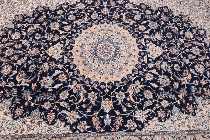 Nain Perserteppich aus Iran, 297 × 206 cm