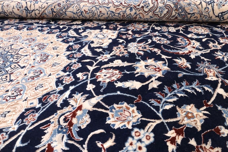 Nain Perserteppich aus Iran, 297 × 206 cm