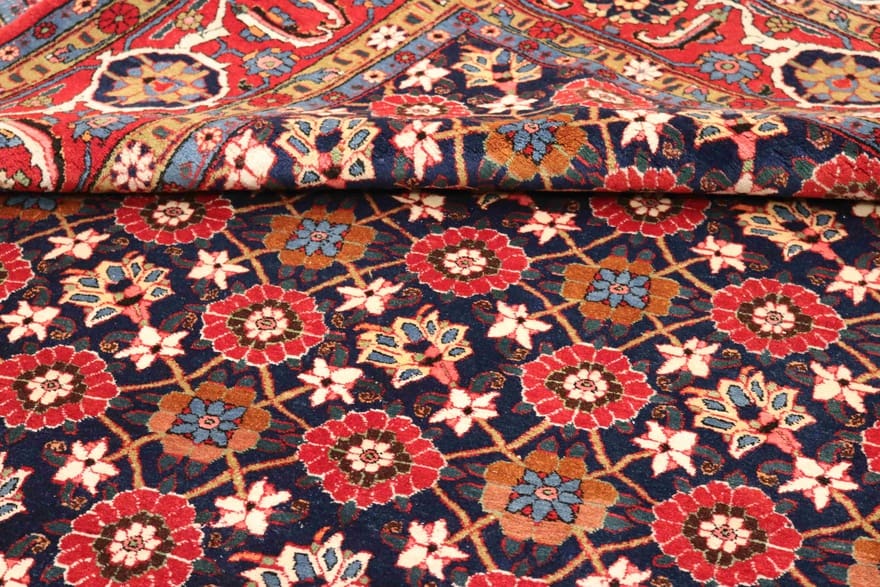 Perserteppich aus Iran, 325 × 215 cm