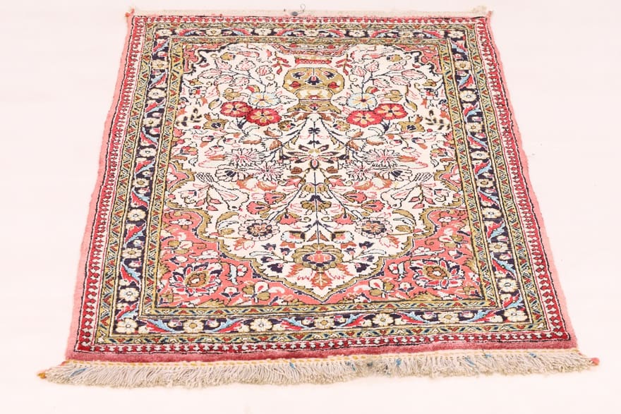 ghom-seidenteppich-97x61-cm-hochwertig-handgeknupft-1 Ghom Seidenteppich 97×61 cm – Hochwertig, handgeknüpft