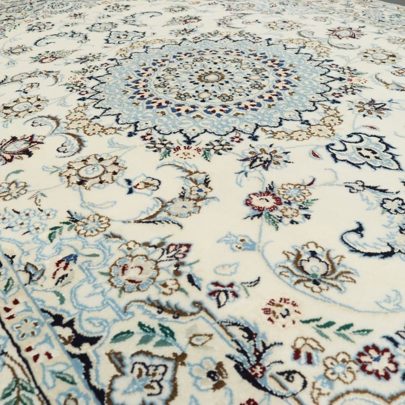 Handgeknüpfter Nain Perserteppich, 244 × 156 cm, Wolle & Seide