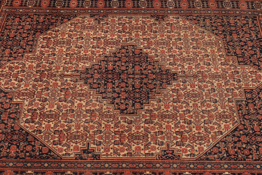 Antiker Perserteppich aus Iran, 190 × 131 cm