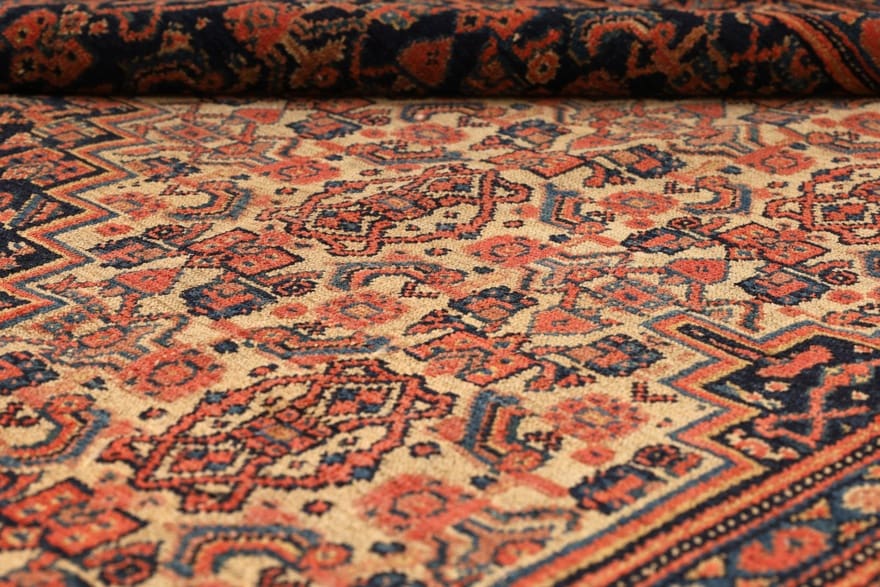 Antiker Perserteppich aus Iran, 190 × 131 cm