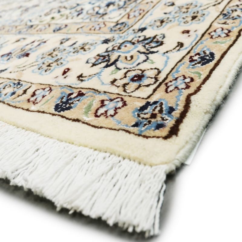 Nain Perserteppich aus Iran, 211 × 128 cm