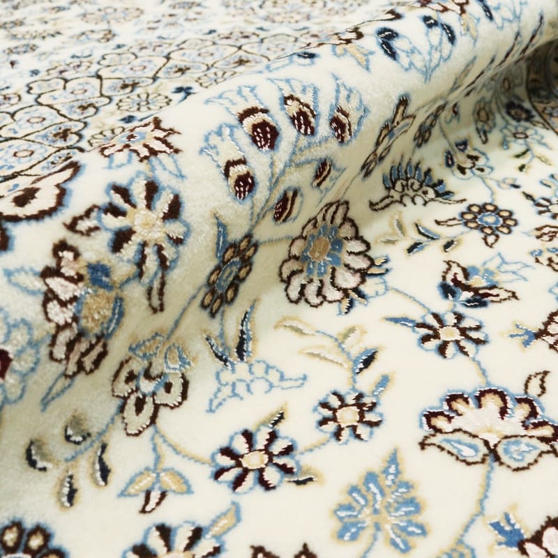 Nain Perserteppich aus Iran, 211 × 128 cm