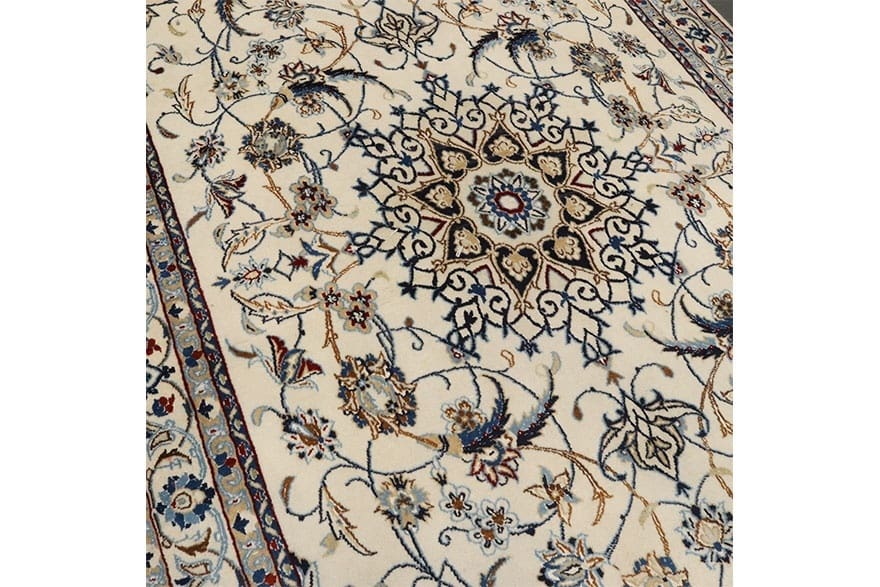 Nain Perserteppich 211 × 121 cm aus Wolle & Seide, handgeknüpft