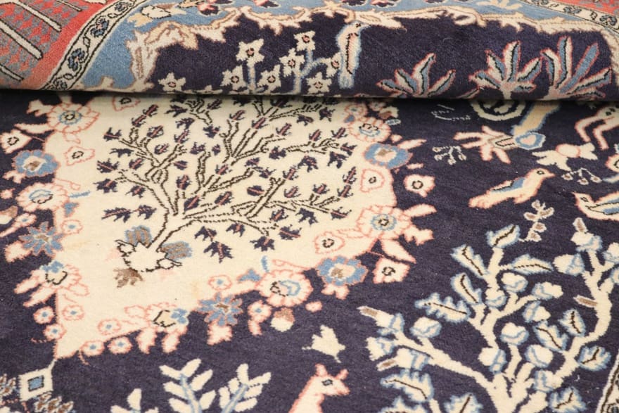 ghom-teppich-202x131-cm-marineblau-mit-tier-muster-handgeknupft-4 Handgeknüpfter Ghom Perserteppich 200 × 130 cm