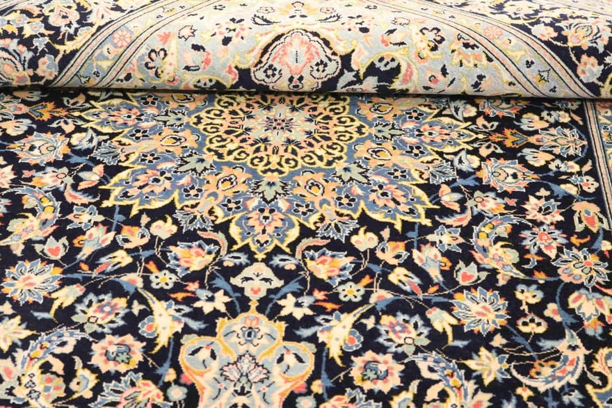 Antiker Kashan Perserteppich aus Iran, 215 × 137 cm