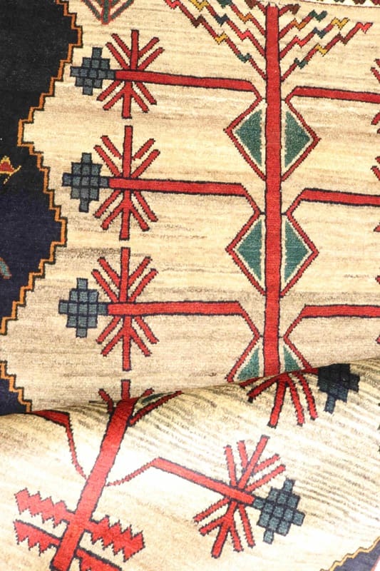 Handgeknüpfter Qashqai Perserteppich 197 × 122 cm