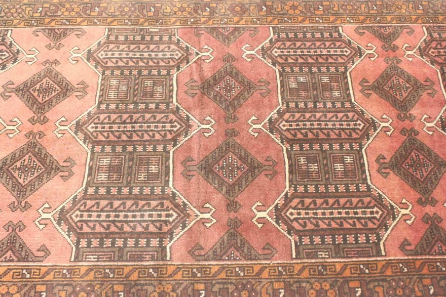 belutsch-orientteppich-216x120-cm-handgeknupft-aus-wolle-5 Handgeknüpfter Baluch Perserteppich, 214 × 119 cm, Wolle