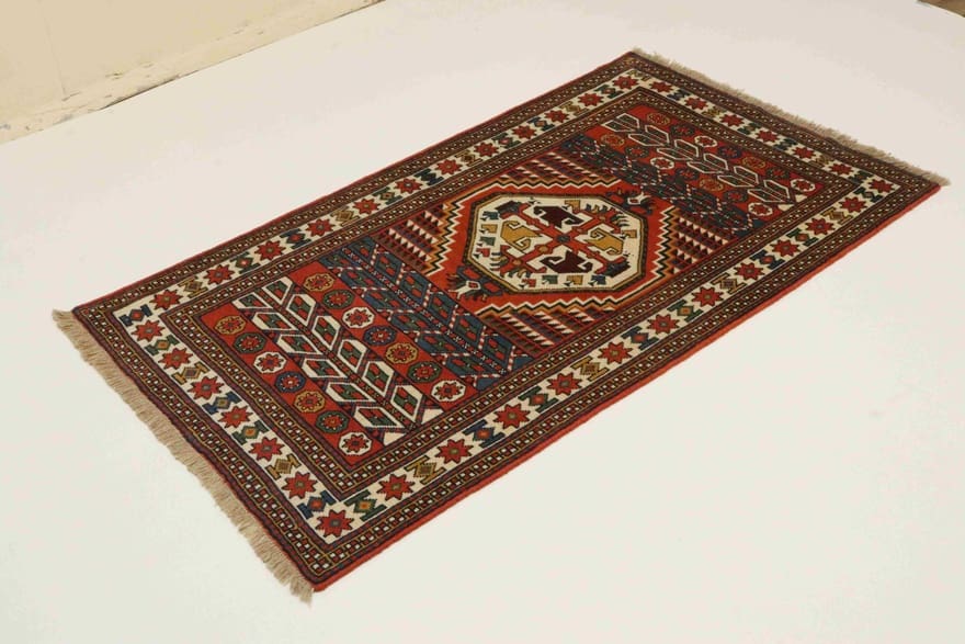 Handgeknüpfter Perserteppich, 203 × 115 cm