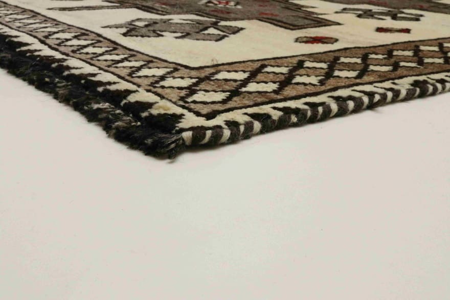 Handgeknüpfter Shiraz Perserteppich 208 × 132 cm