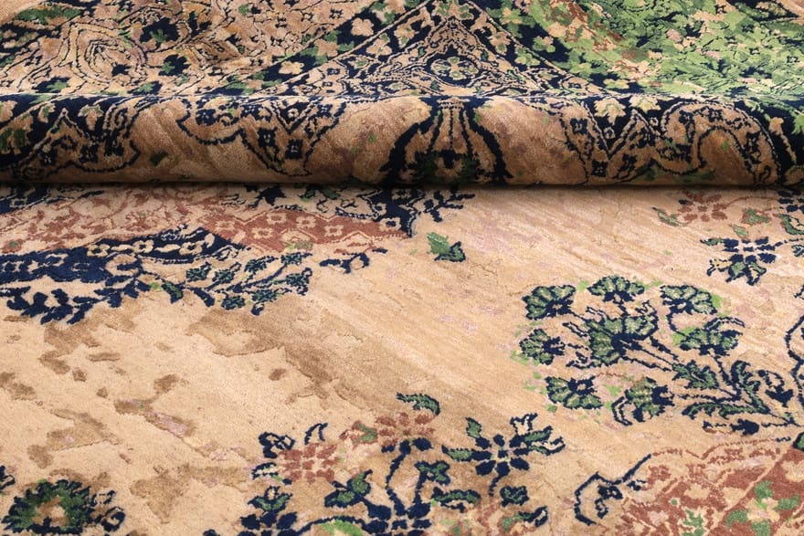 Handgeknüpfter Orientteppich 307 × 243 cm