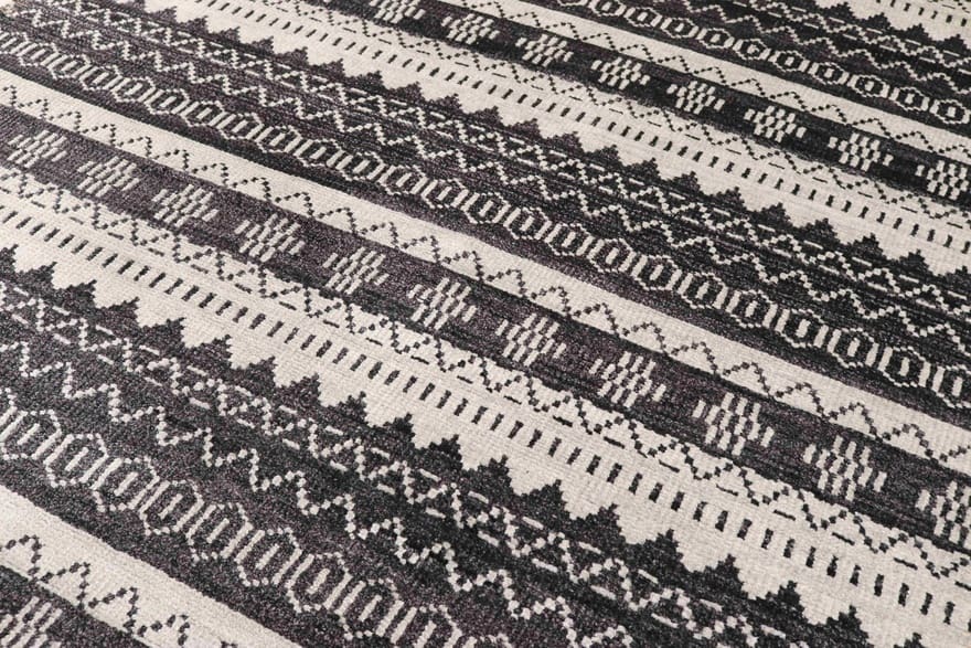 Handgeknüpfter Orientteppich 245 × 163 cm
