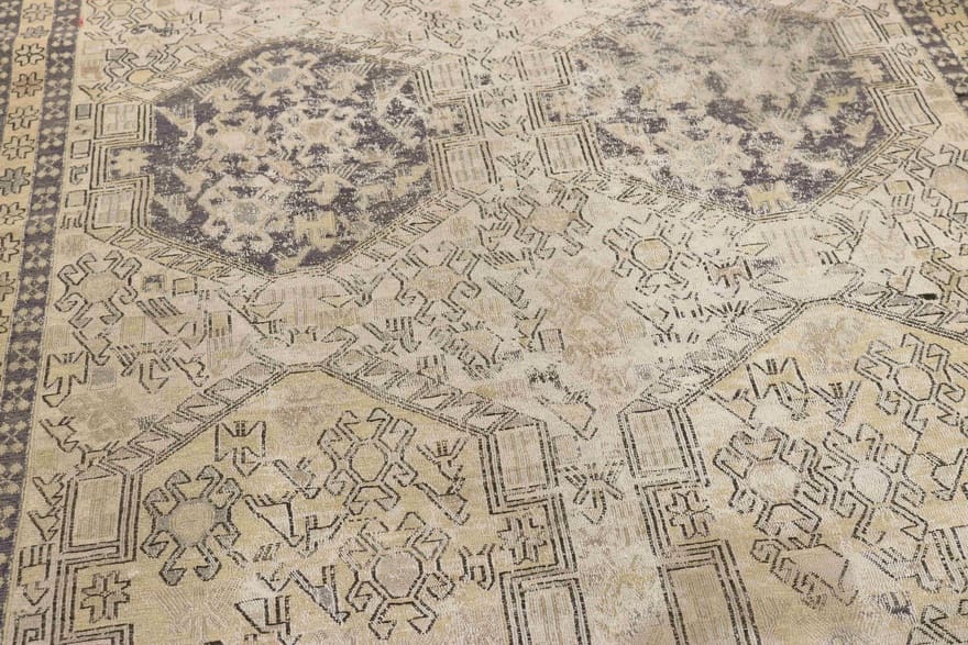 Antiker Kelim Perserteppich aus Iran, 188 × 121 cm