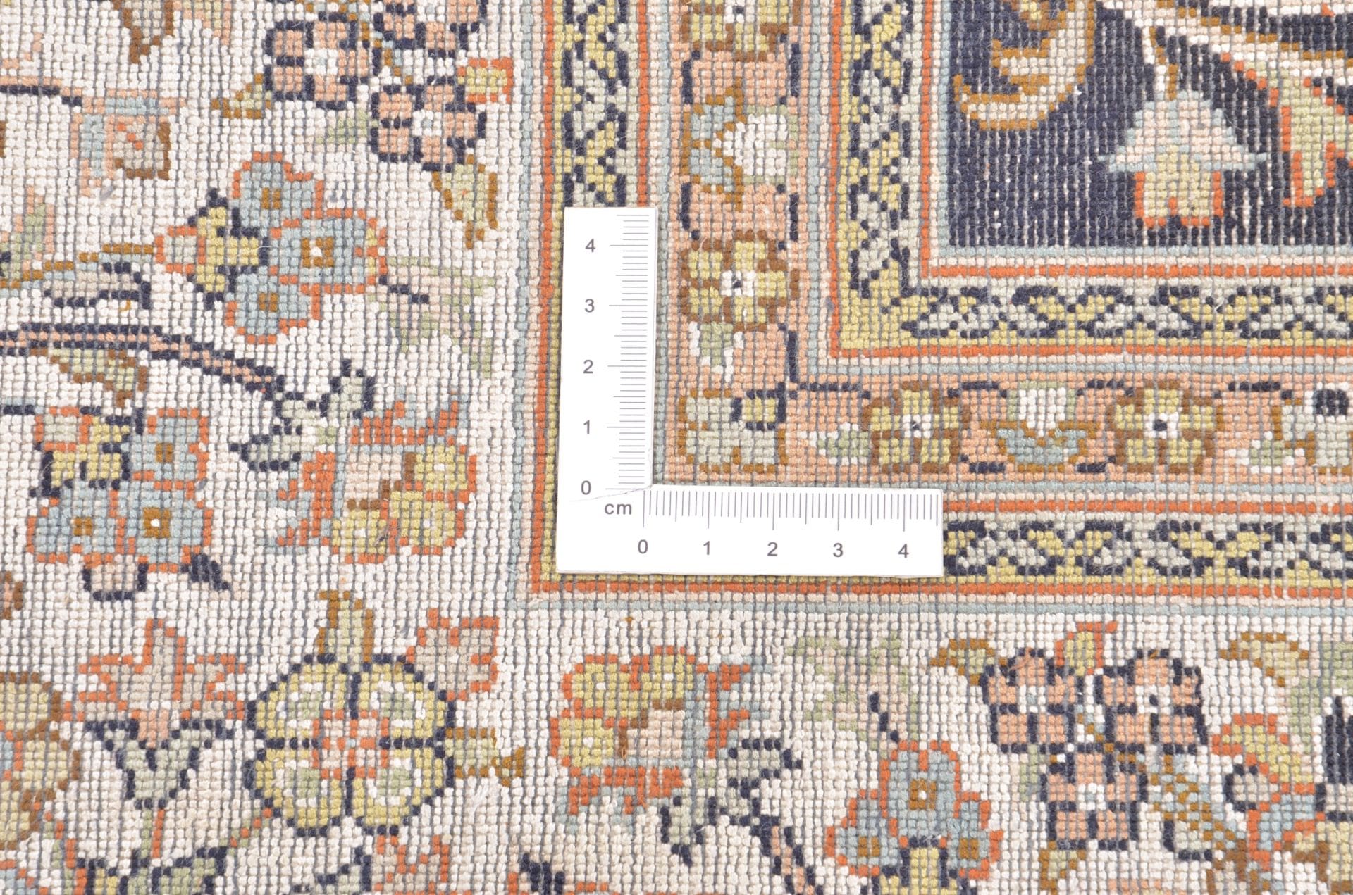 kashmirseide-teppich-127-x-189-cm-handgeknupft-edles-design-2 Kashmir Orientteppich aus Indien, 127 × 189 cm