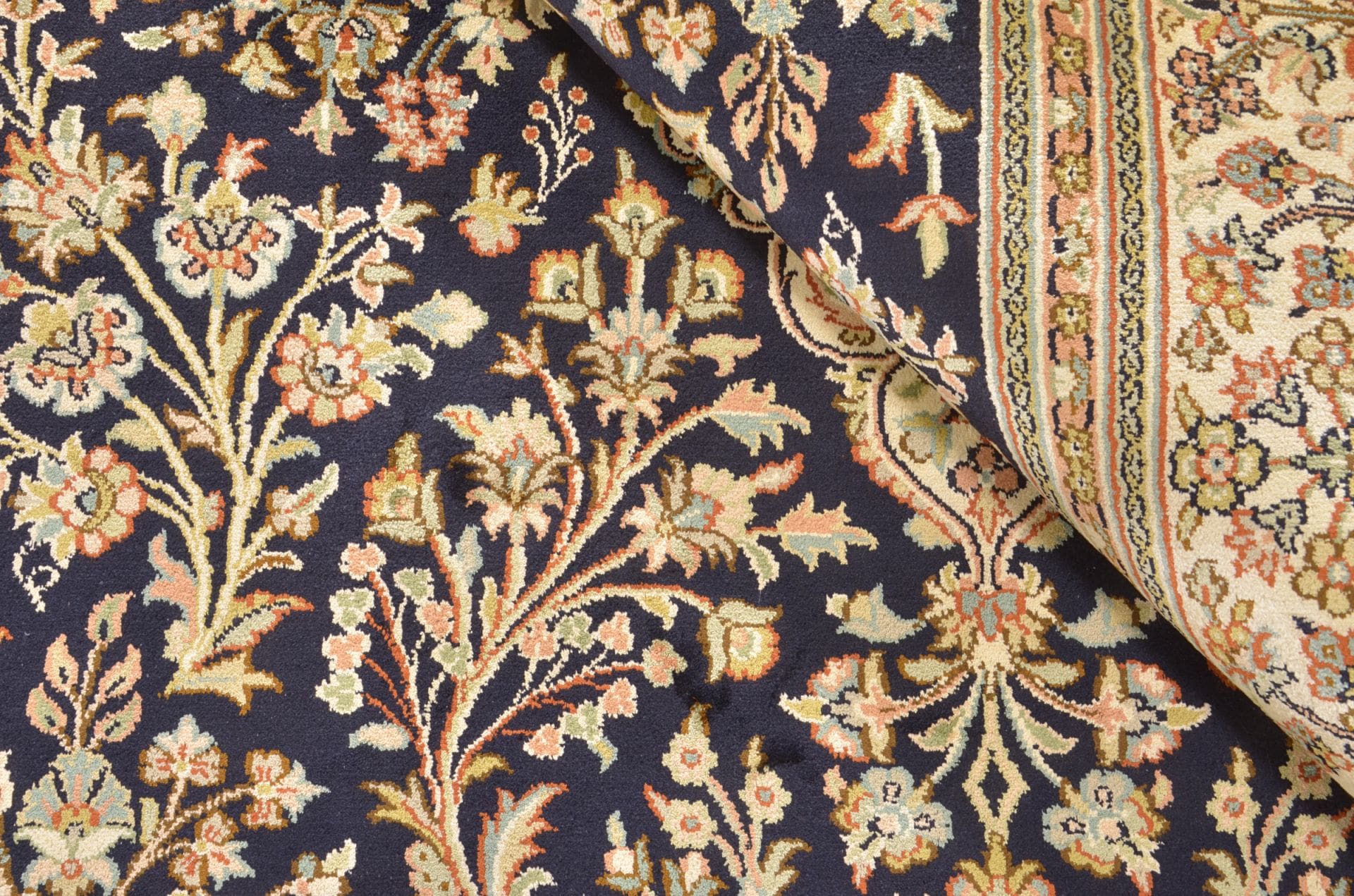 Handgeknüpfter Kashmir Orientteppich 125 × 186 cm