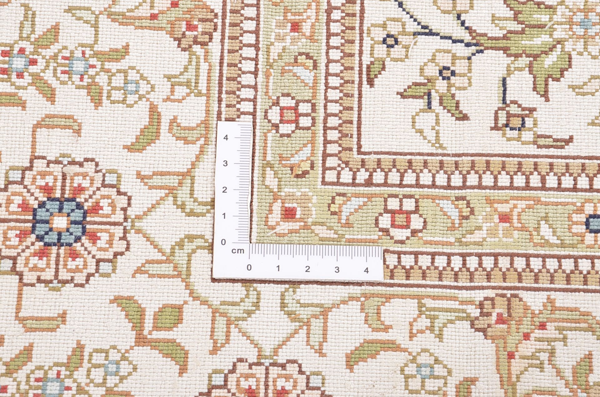 Handgeknüpfter Hereke Teppich, 128 × 188 cm, Wolle & Seide