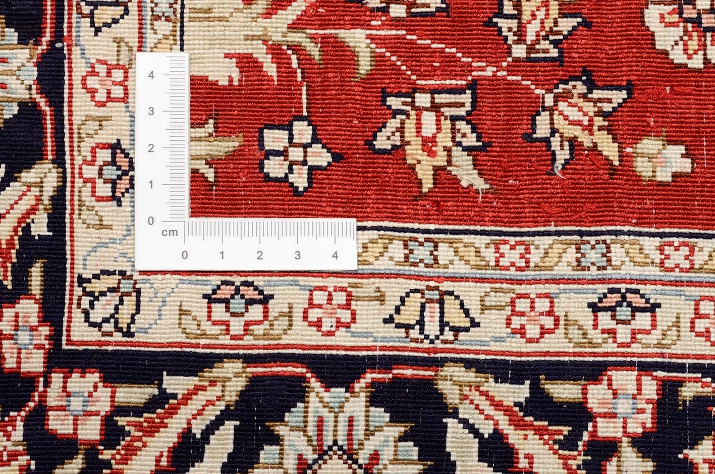 Hereke Teppich aus China, 82 × 121 cm