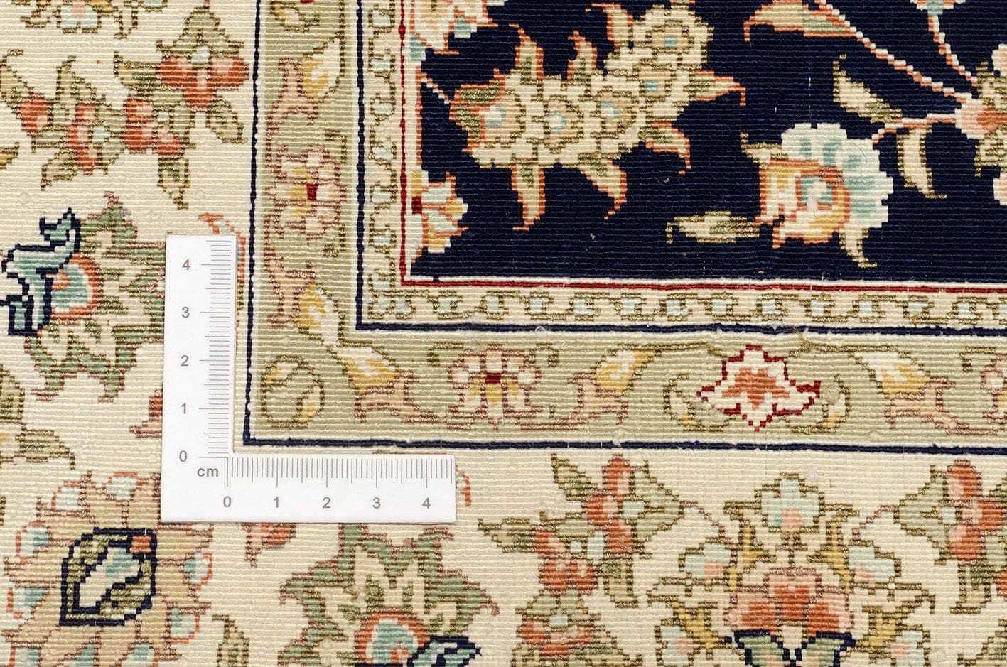 Hereke Teppich aus China, 81 × 374 cm