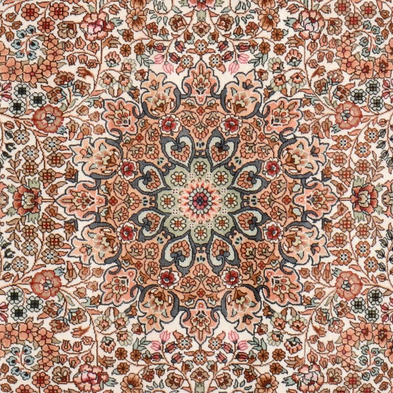 Hereke Teppich aus China, 129 × 192 cm