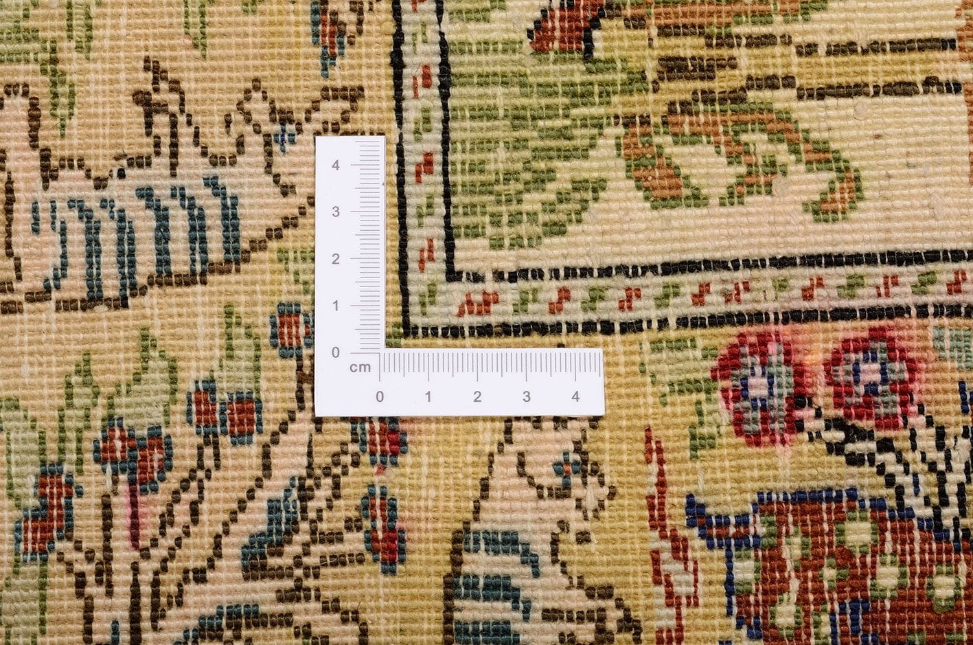 Kayseri Orientteppich 107 × 161 cm aus Seide, handgeknüpft