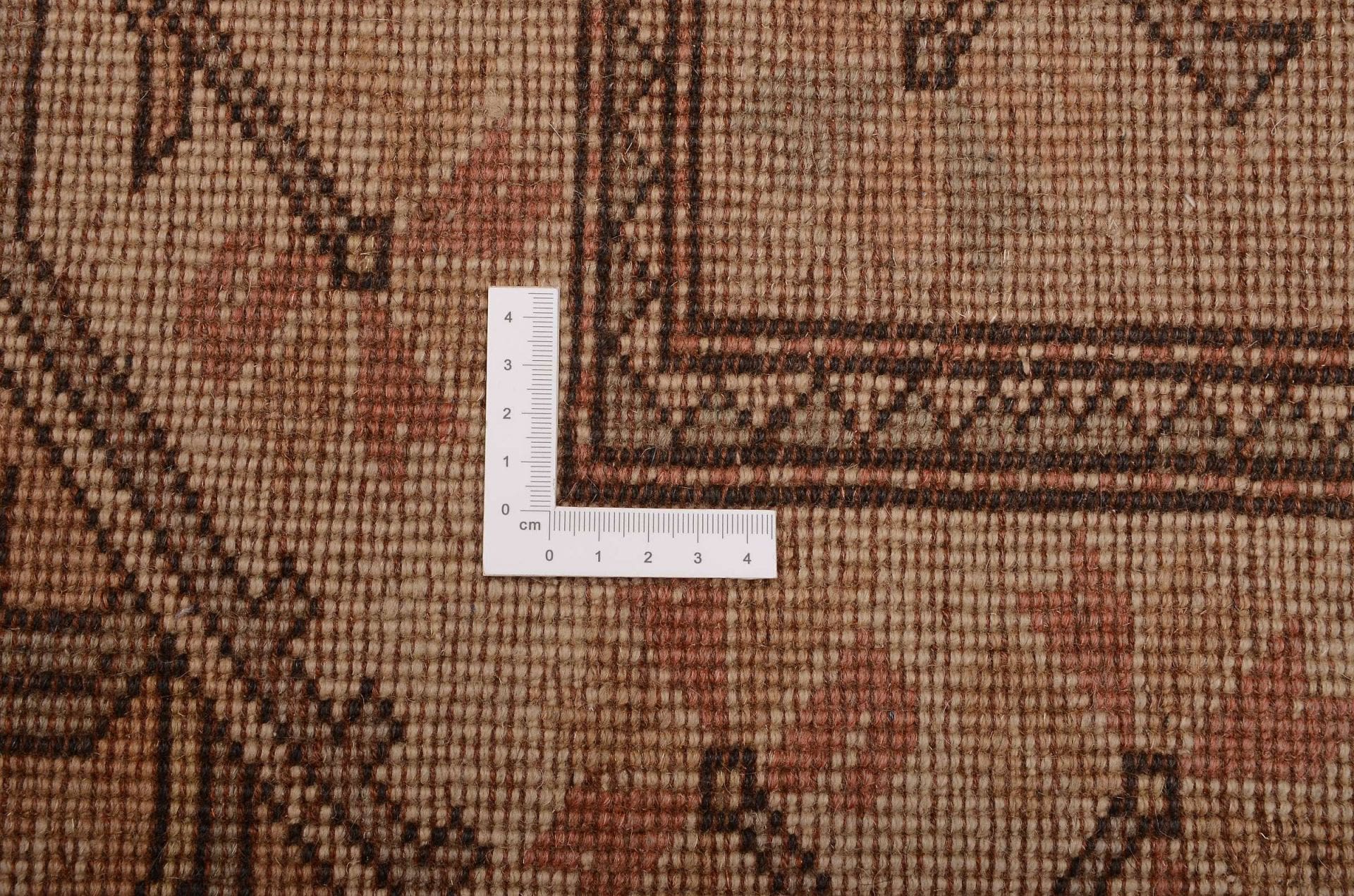 Handgeknüpfter Orientteppich 124 × 206 cm