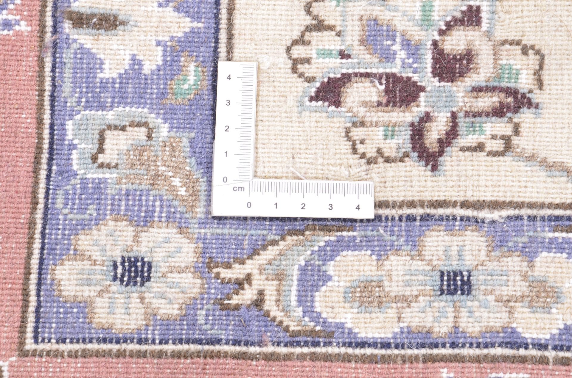 Nain Perserteppich aus Iran, 198 × 307 cm