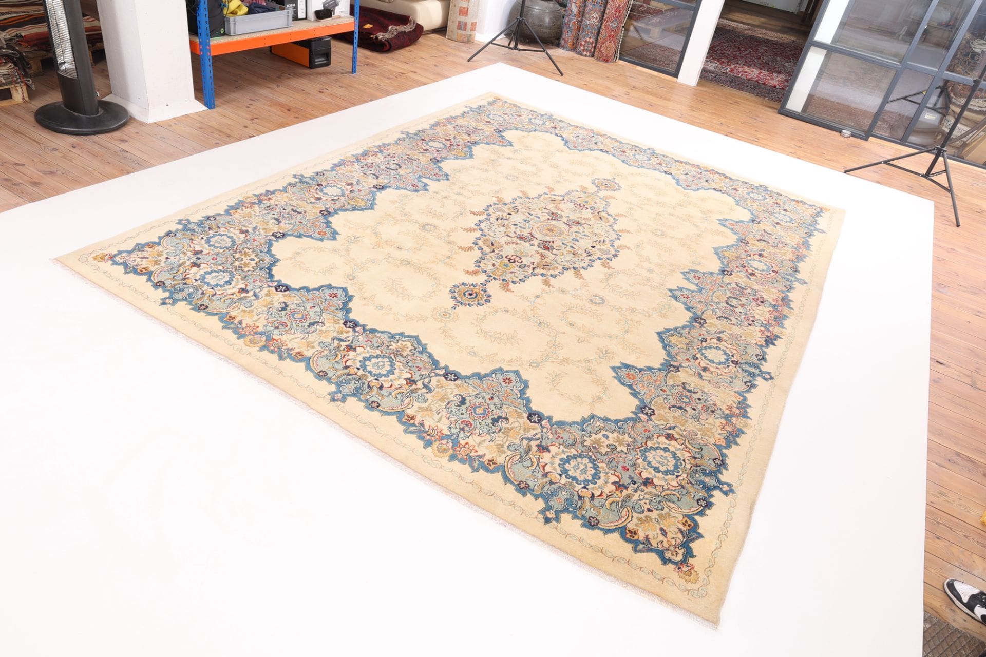Kashan Perserteppich aus Iran, 304 × 393 cm