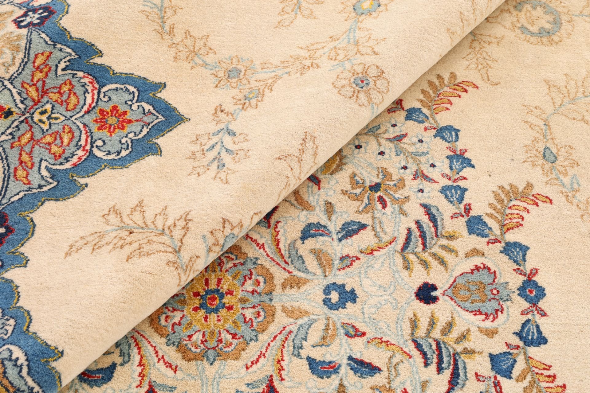 Kashan Perserteppich aus Iran, 304 × 393 cm