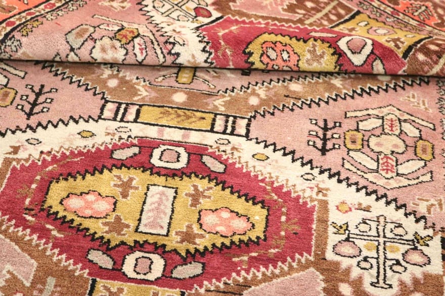 Perserteppich aus Iran, 144 × 105 cm