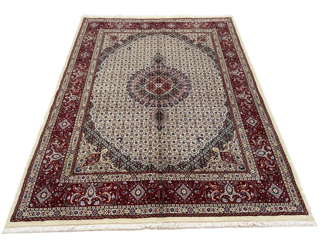 Moud Perserteppich 245 × 182 cm aus Wolle & Seide, handgeknüpft