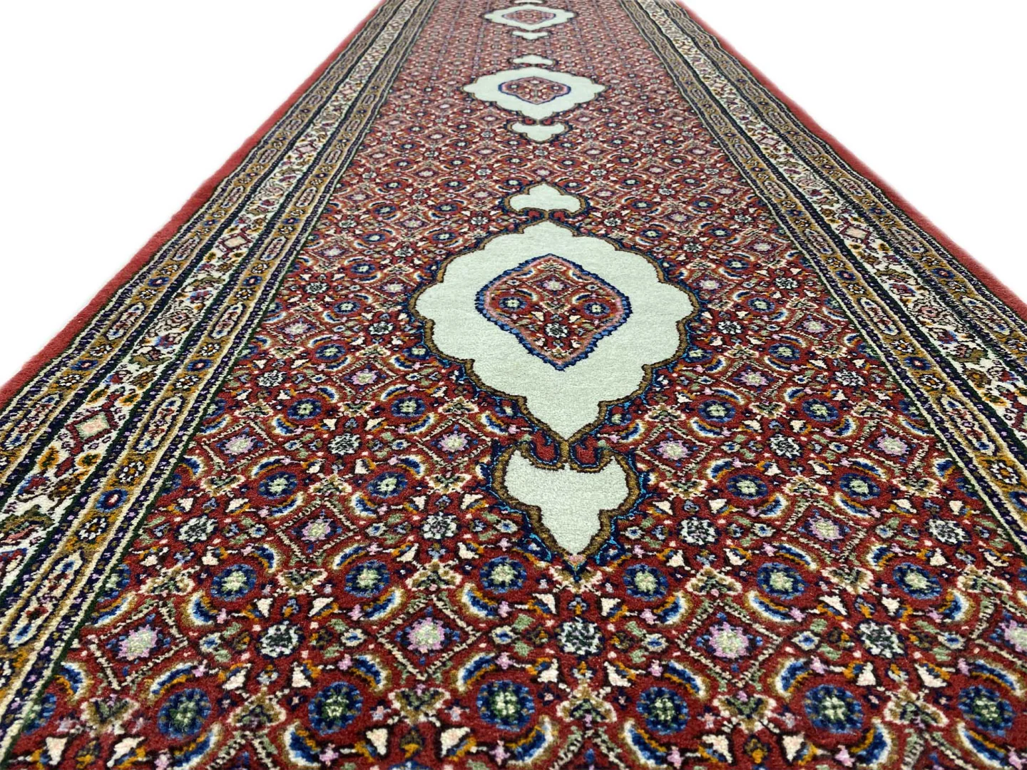 orientteppich-moud-270-x-81-cm-medaillon-360000-knoten-handgeknupft-4 Handgeknüpfter Moud Perserteppich 270 × 81 cm