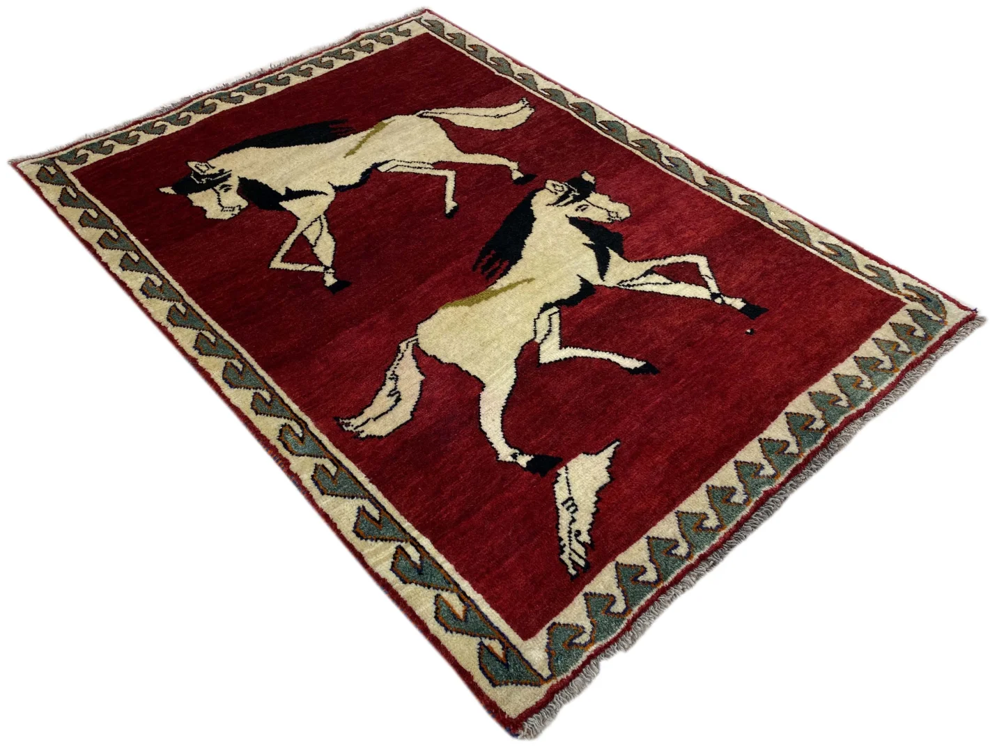 Handgeknüpfter Gabbeh Perserteppich 148 × 108 cm