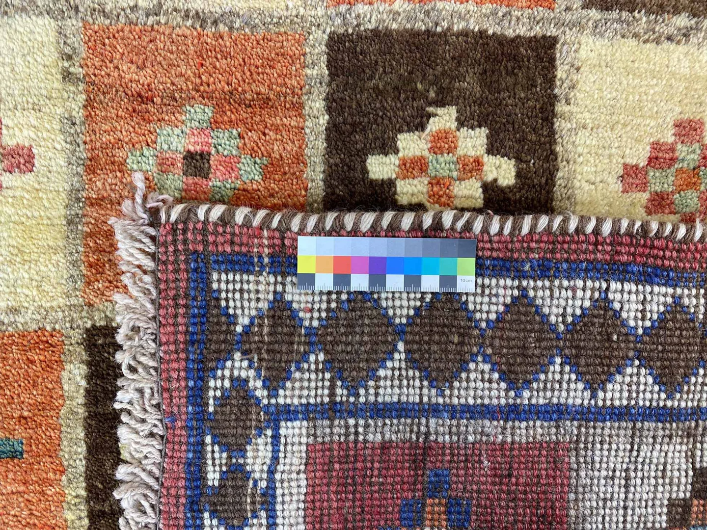 gabbeh-shuli-154-x-111-cm-handgeknupft-rot-beige-perserteppich-7 Handgeknüpfter Gabbeh Perserteppich 154 × 111 cm