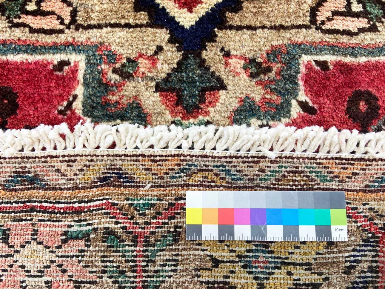 Perserteppich aus Iran, 172 × 104 cm