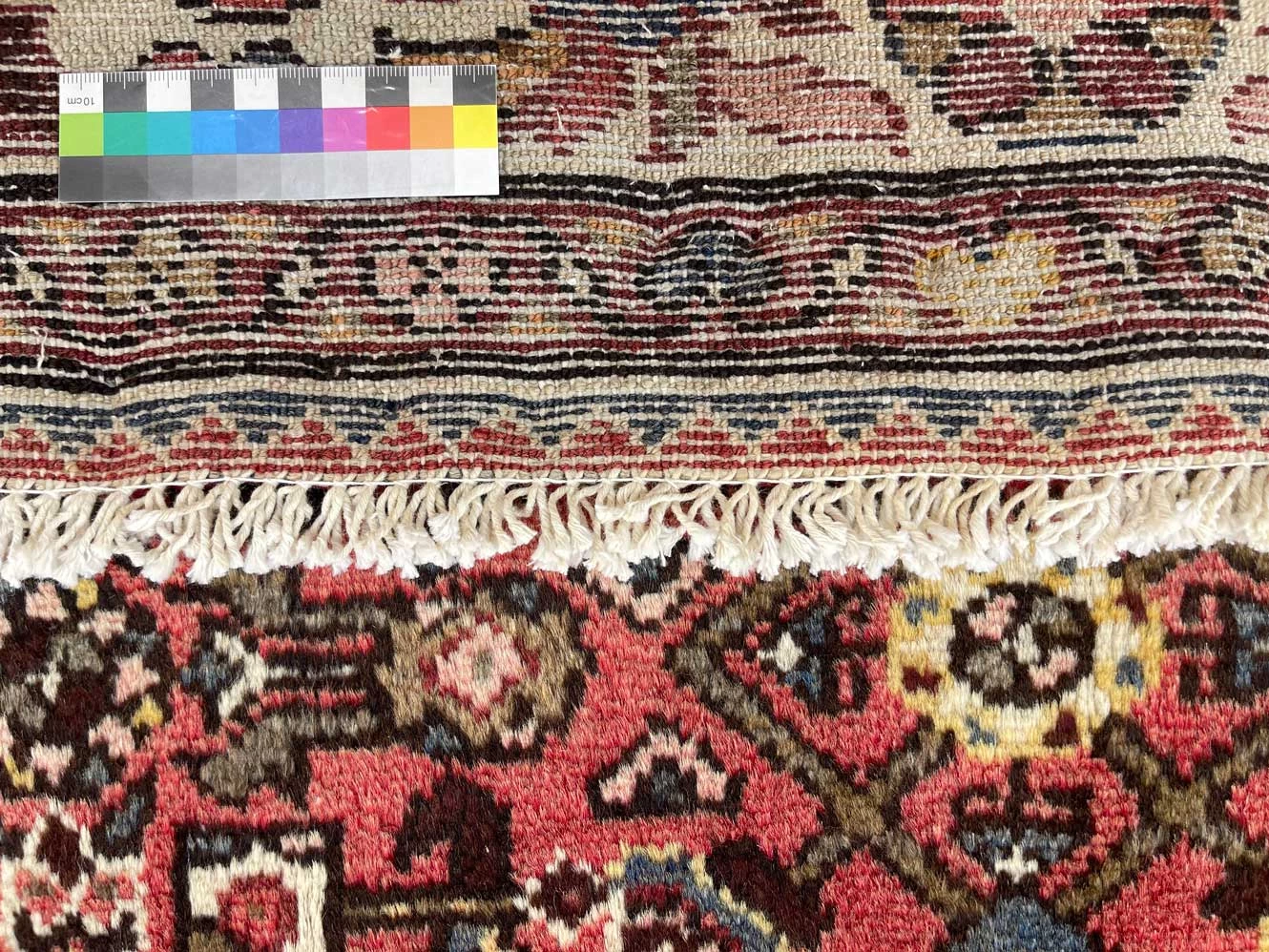 Perserteppich aus Iran, 220 × 153 cm