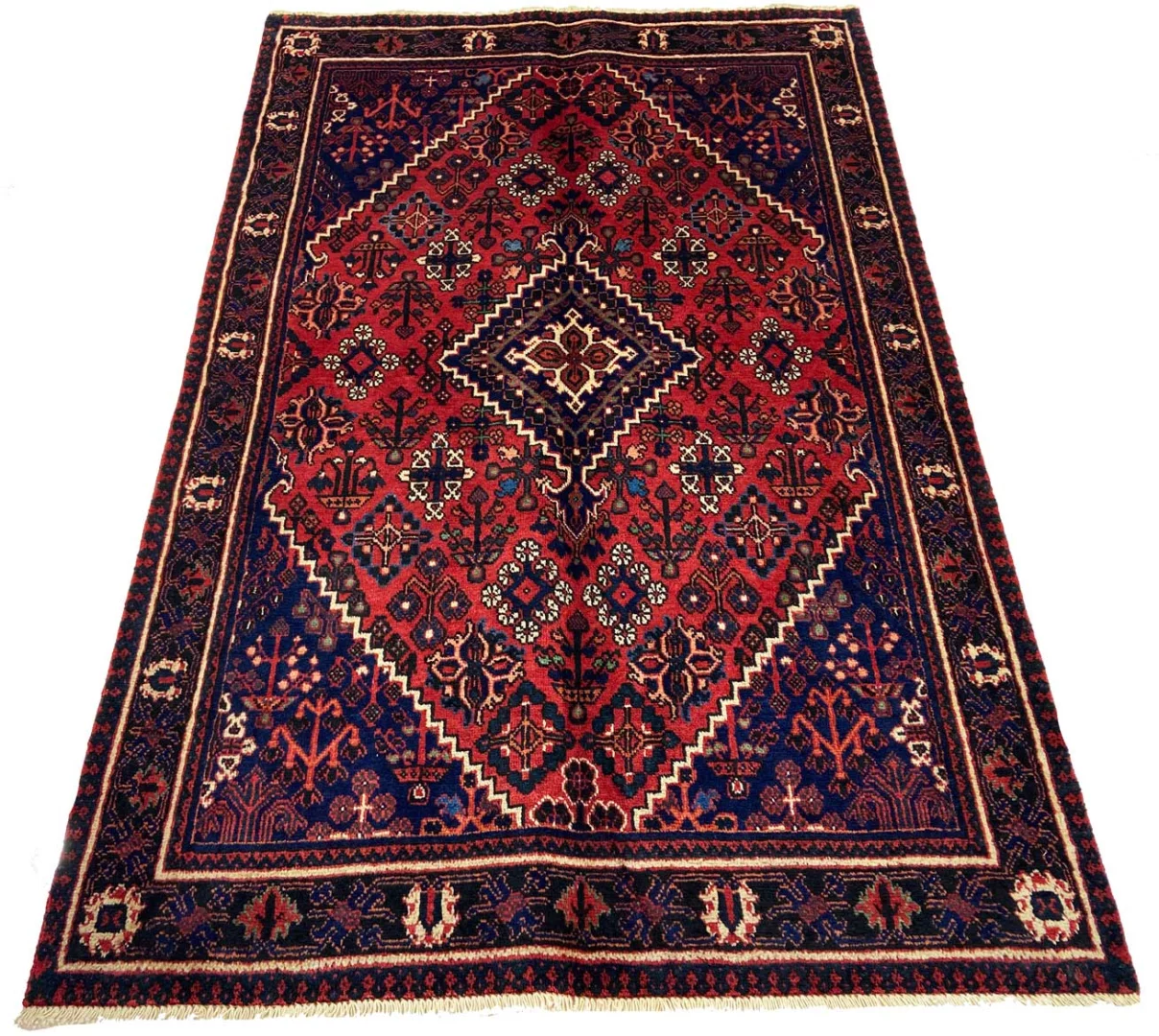 Orientteppich 206 × 131 cm aus Wolle, handgeknüpft