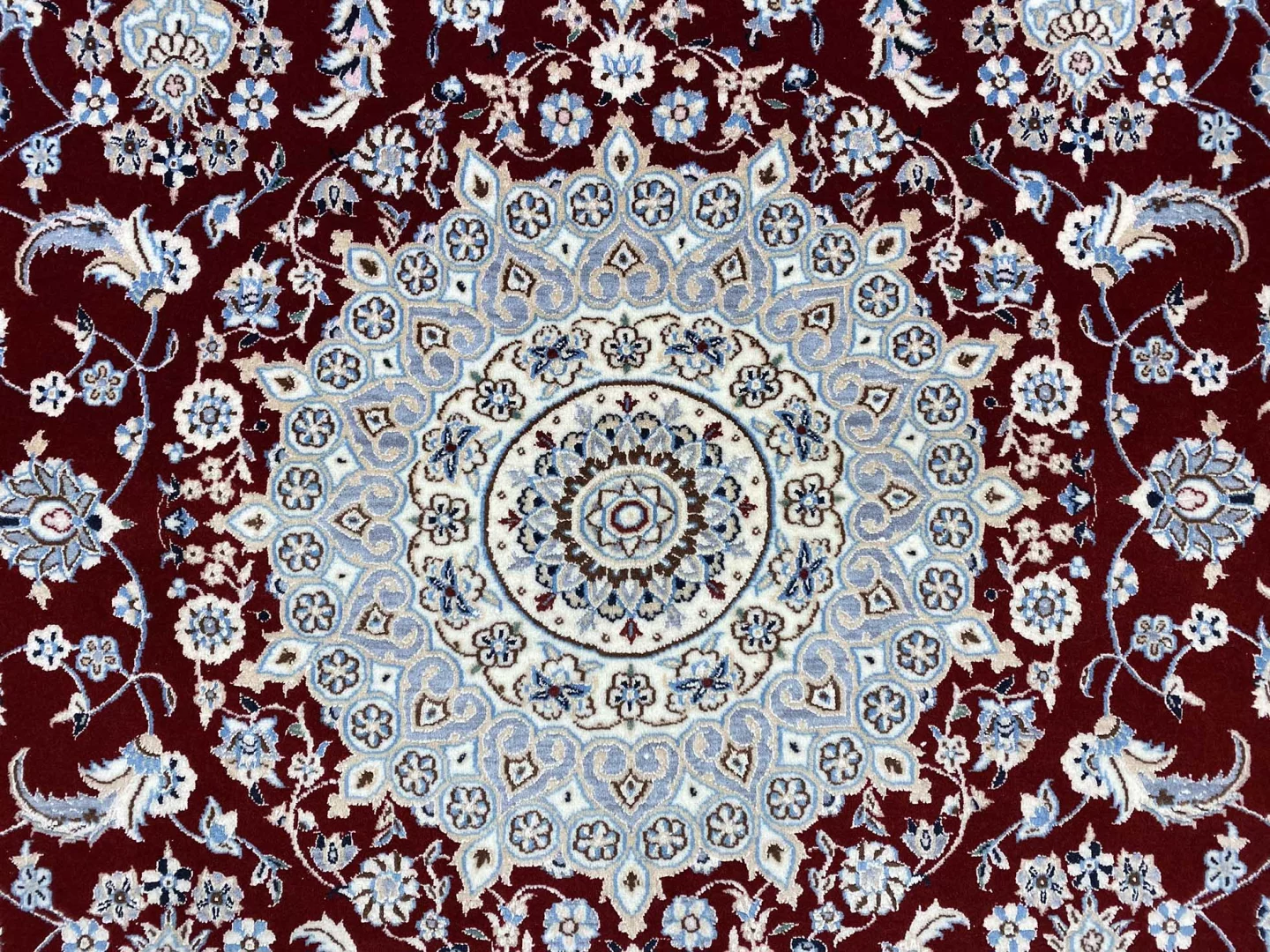Handgeknüpfter Nain Perserteppich, 200 × 131 cm, Wolle