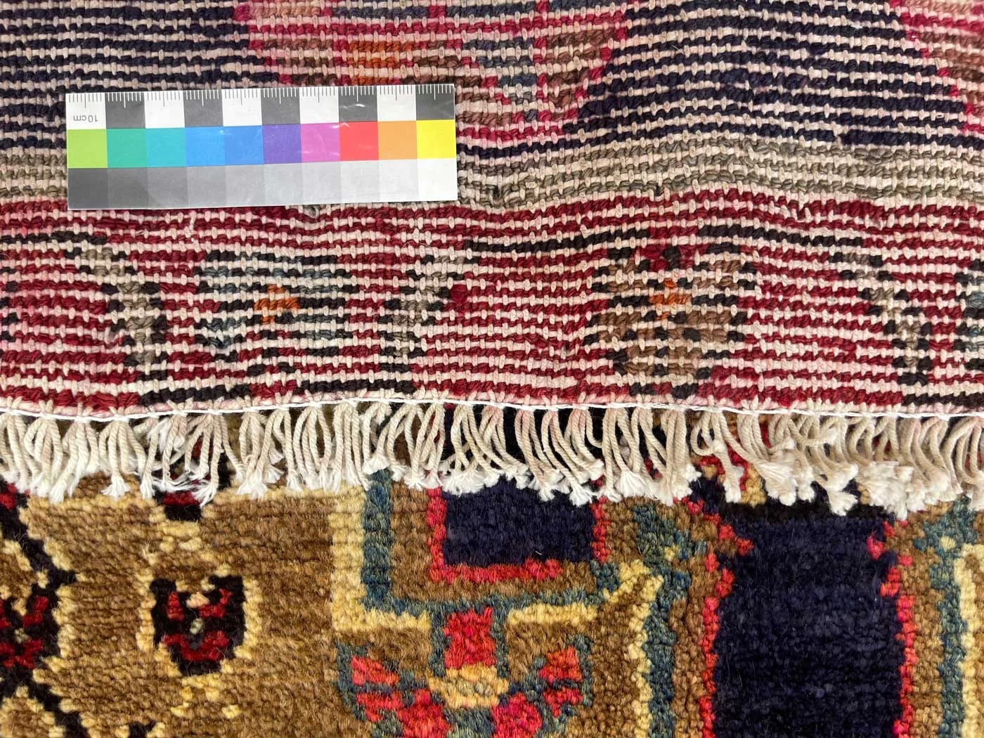 Perserteppich aus Iran, 270 × 151 cm