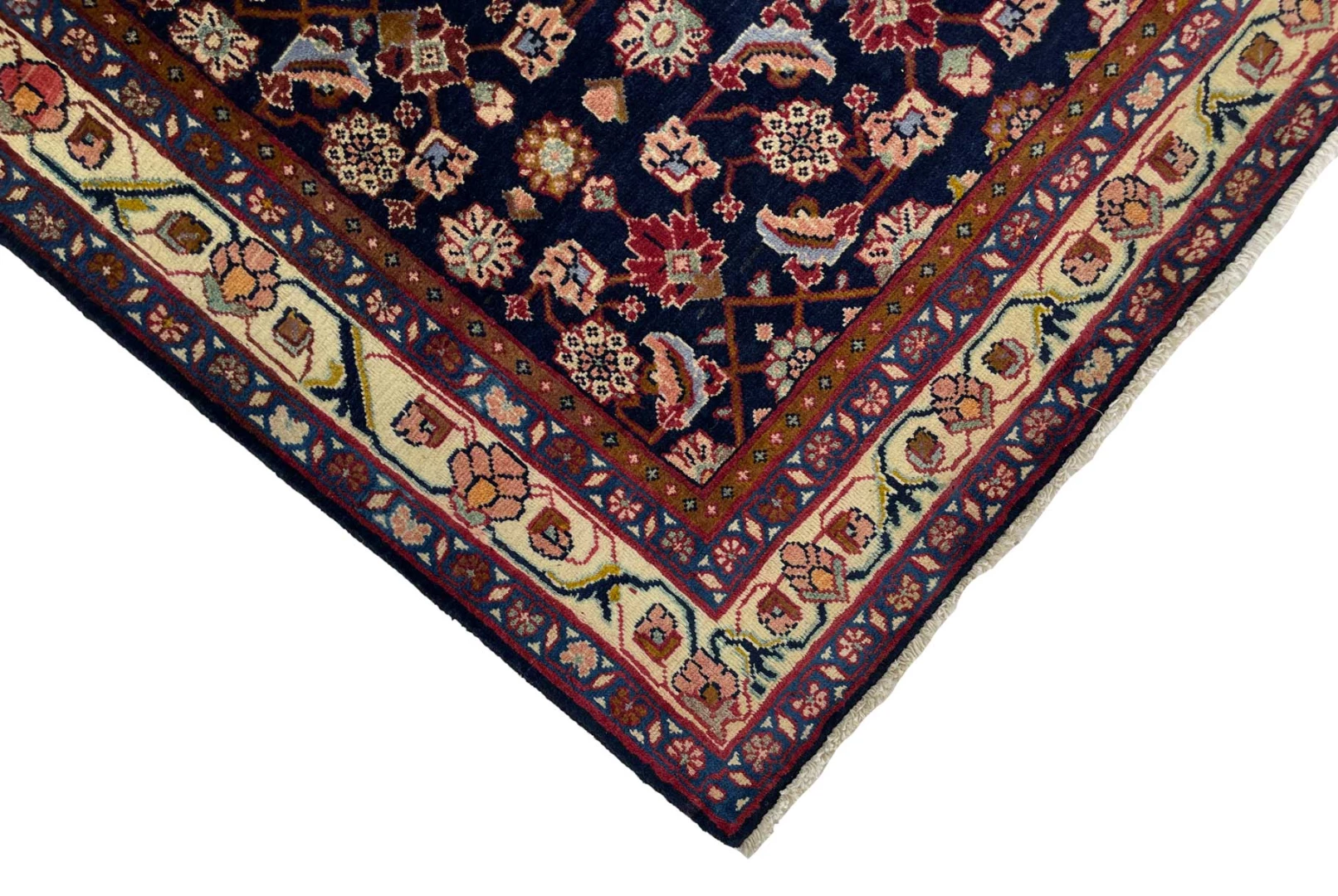 Perserteppich aus Iran, 207 × 129 cm