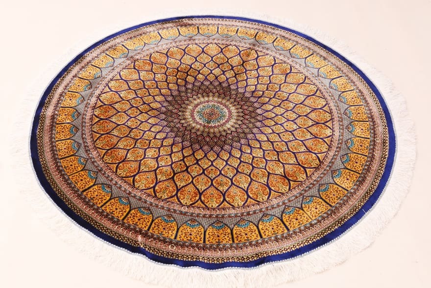 eleganter-runder-seidenteppich-152x151-cm-in-braun-gelb-perserteppich-2 Handgefertigter Ghom Perserteppich, 150 × 150 cm