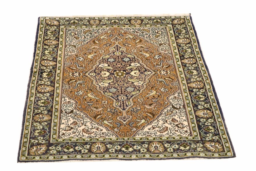 ghom-orientteppich-165x110-cm-handgeknupft-wolle-tiermotive-1 Ghom Perserteppich aus Iran, 163 × 109 cm