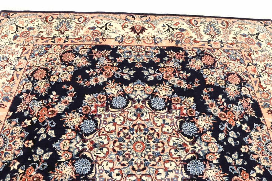 Mashhad Perserteppich aus Iran, 206 × 196 cm